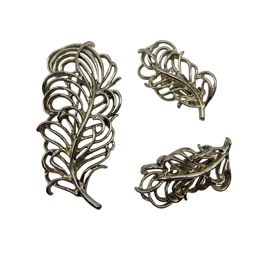 Demi-Parure Set Claudette Feather Brooch and Clip On Earrings Set Vintage 1950s